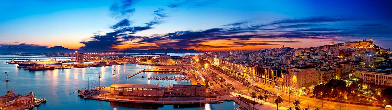 Cagliari. Vista spettacolare sulla città.